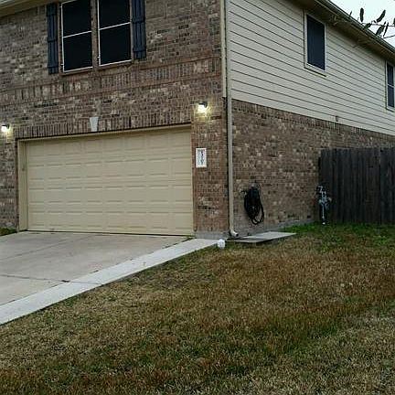 2nd image of 13707 Lacy Cove Ct