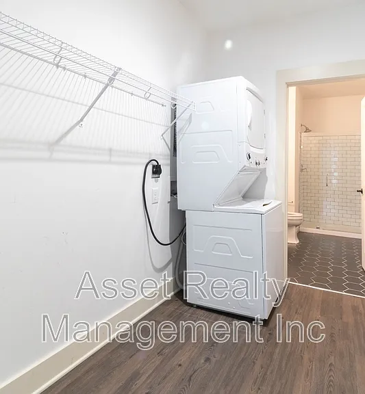 1120 Franck St #206 — Photo 16