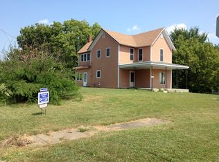 344 W 10th St, Horton, KS 66439