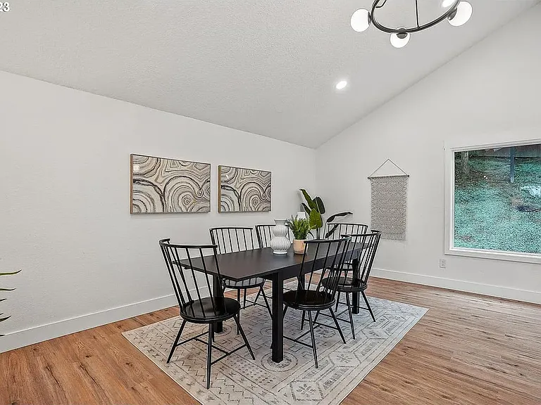 13991 Majestic Ct — Photo 17