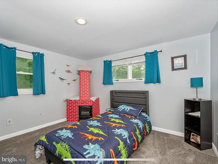 16960 Taylors Landing Rd — Photo 3