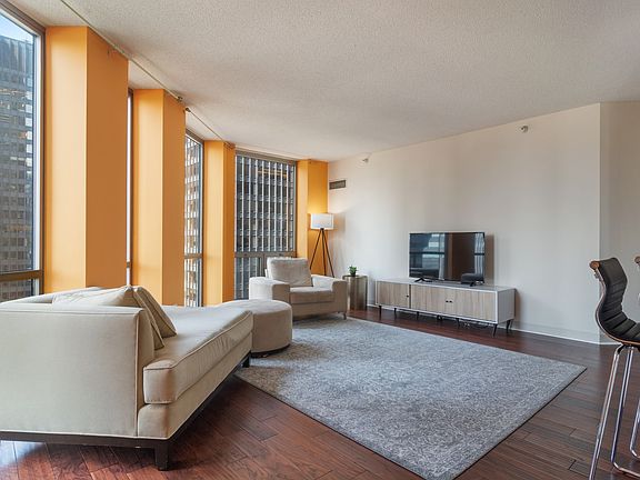 4th image of 222 N Columbus Dr APT 1402