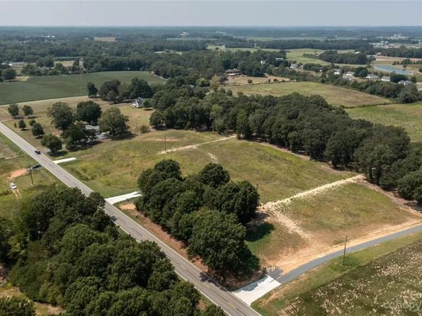5955 Highway 218 Hwy E #1 & 2, Marshville, NC 28103