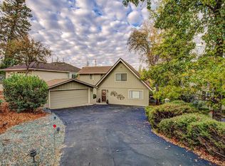 18561 Jayhawk Dr, Penn Valley, CA 95946