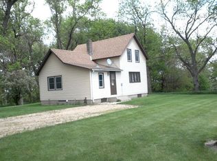 20052 150th St, Hanska, MN 56041
