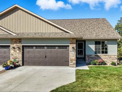 627 Hillside Dr, Tiffin, IA, 52340