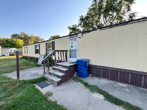 2nd image of 300 E Spencer St #24