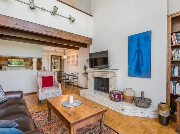 123 Bath St APT A5, Santa Barbara, CA 93101