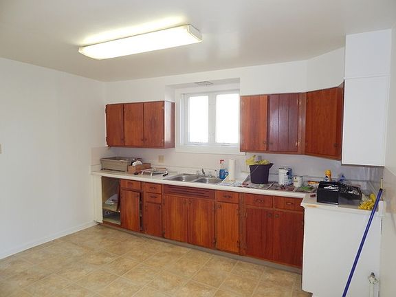 5th image of 1110 W Cherry St