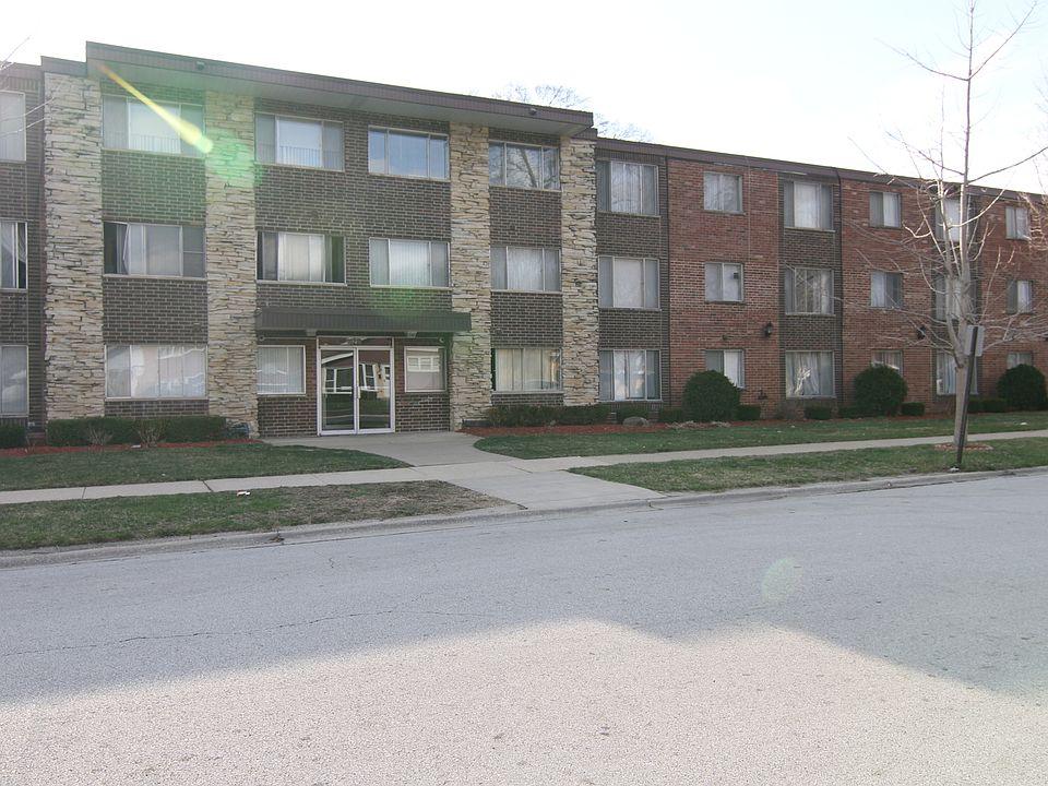 1st image of 10210 S Washington Ave #311