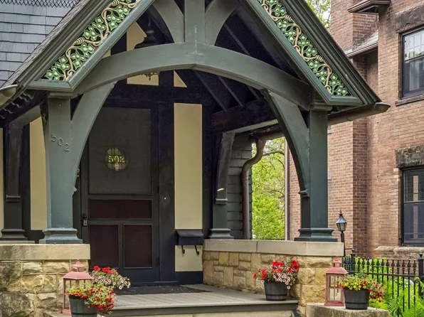 502 Grand Hl, Saint Paul, MN 55102