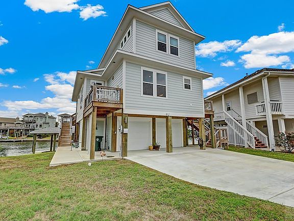 2nd image of 12718 Elena Ct