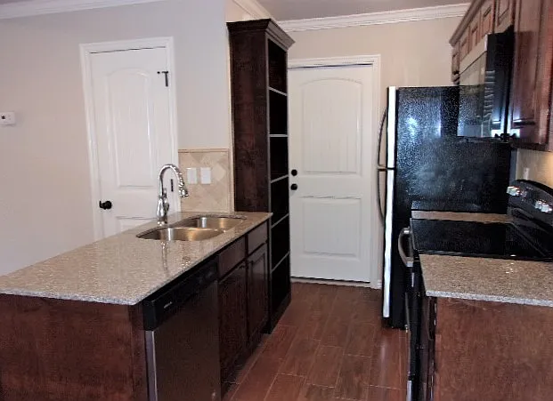 Creekside Condos/Townhomes — Photo 13