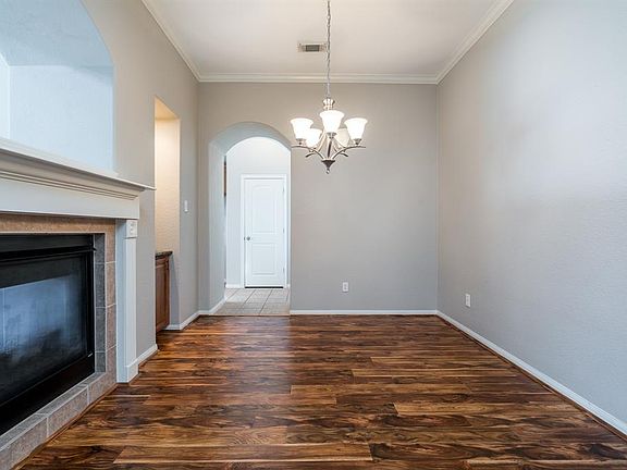 5th image of 16718 Dellwood Springs Dr