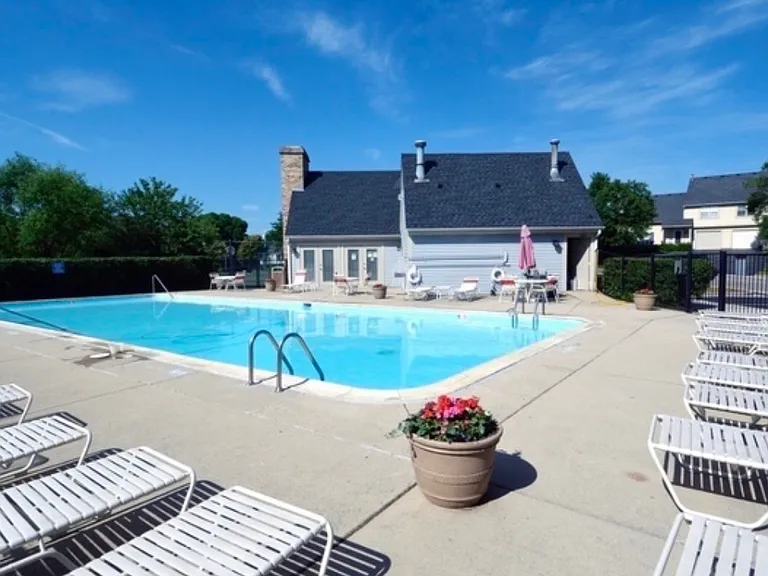 1201 N Knollwood Dr — Photo 16