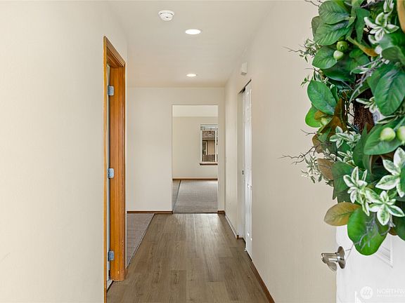 4th image of 108 Courtney Court