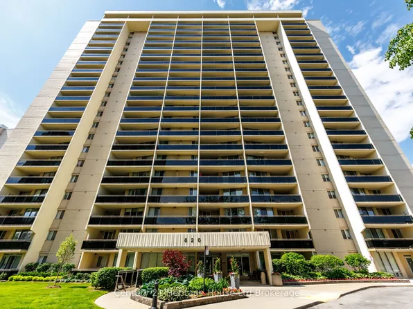820 Burnhamthorpe Rd #409, Toronto, ON M9C 4W2