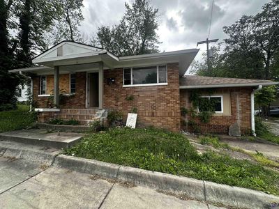611 SW 4th St, Topeka, KS, 66603