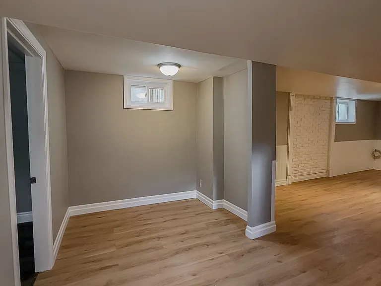 80 Kipling Cres — Photo 25