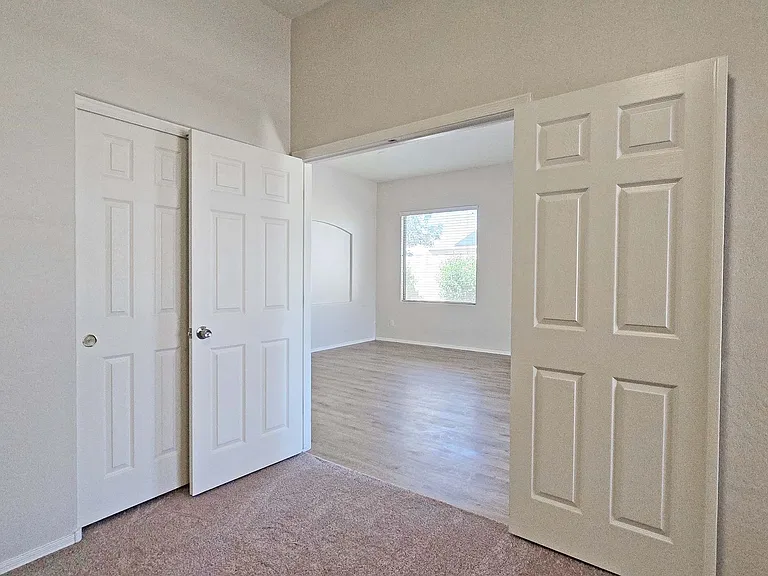 13588 W Alvarado Dr — Photo 25