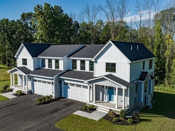 1 Major Boyd Dr #1, West Newbury, MA 01985