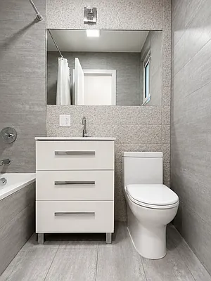 Bathroom, photo 1