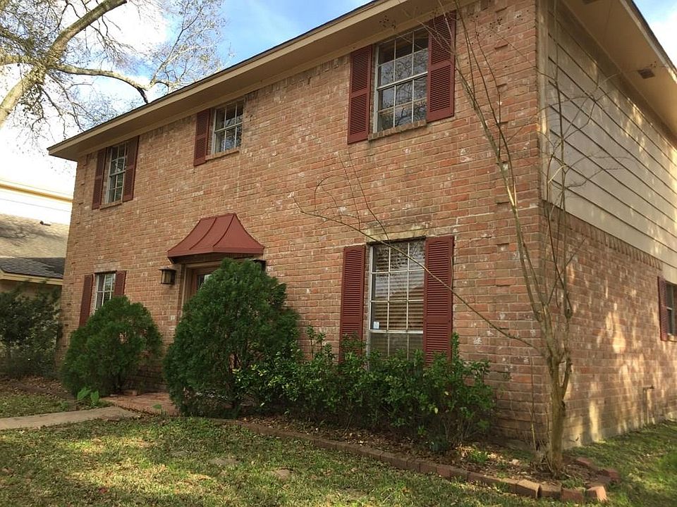 1st image of 16306 Hickory Knoll Dr
