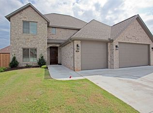 1606 SW Hayfield Ave, Bentonville, AR 72712