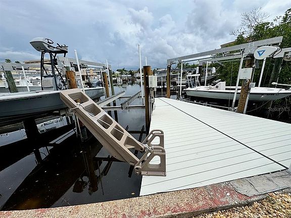 2nd image of 5451 BAYOU GRANDE BOULEVARD NE