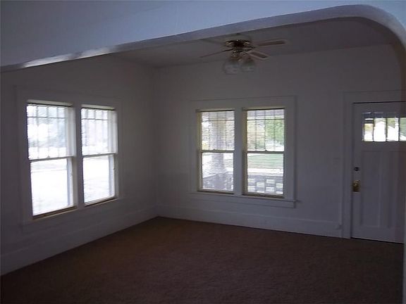 3rd image of 301 S 6th St