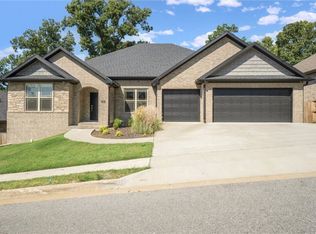 1205 Sycamore St, Cave Springs, AR 72718