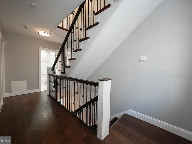 625 Chelten Hills Dr — Photo 22