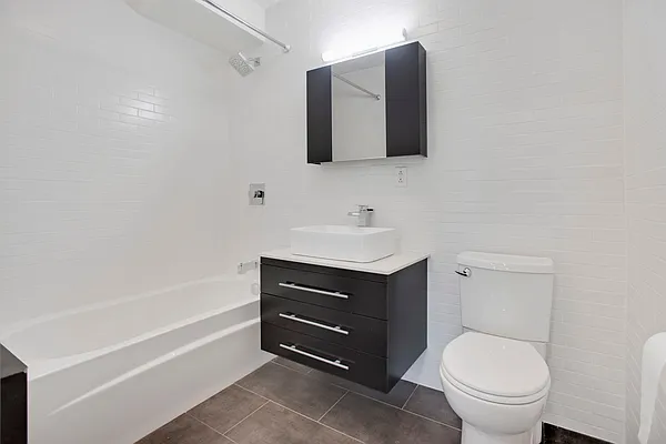 Rented by Douglas Elliman | media 4