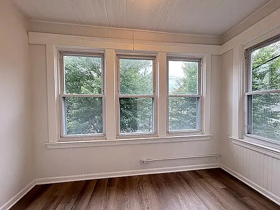 346 Armstrong Ave #B — Photo 2