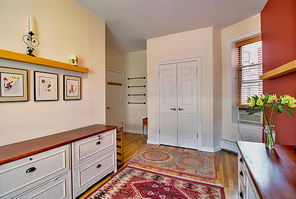Sold by Real Direct | media 8