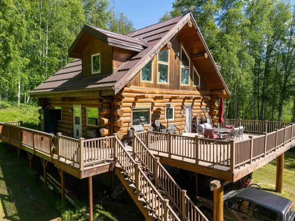 1375 Whistling Swan Dr, Fairbanks, AK 99712