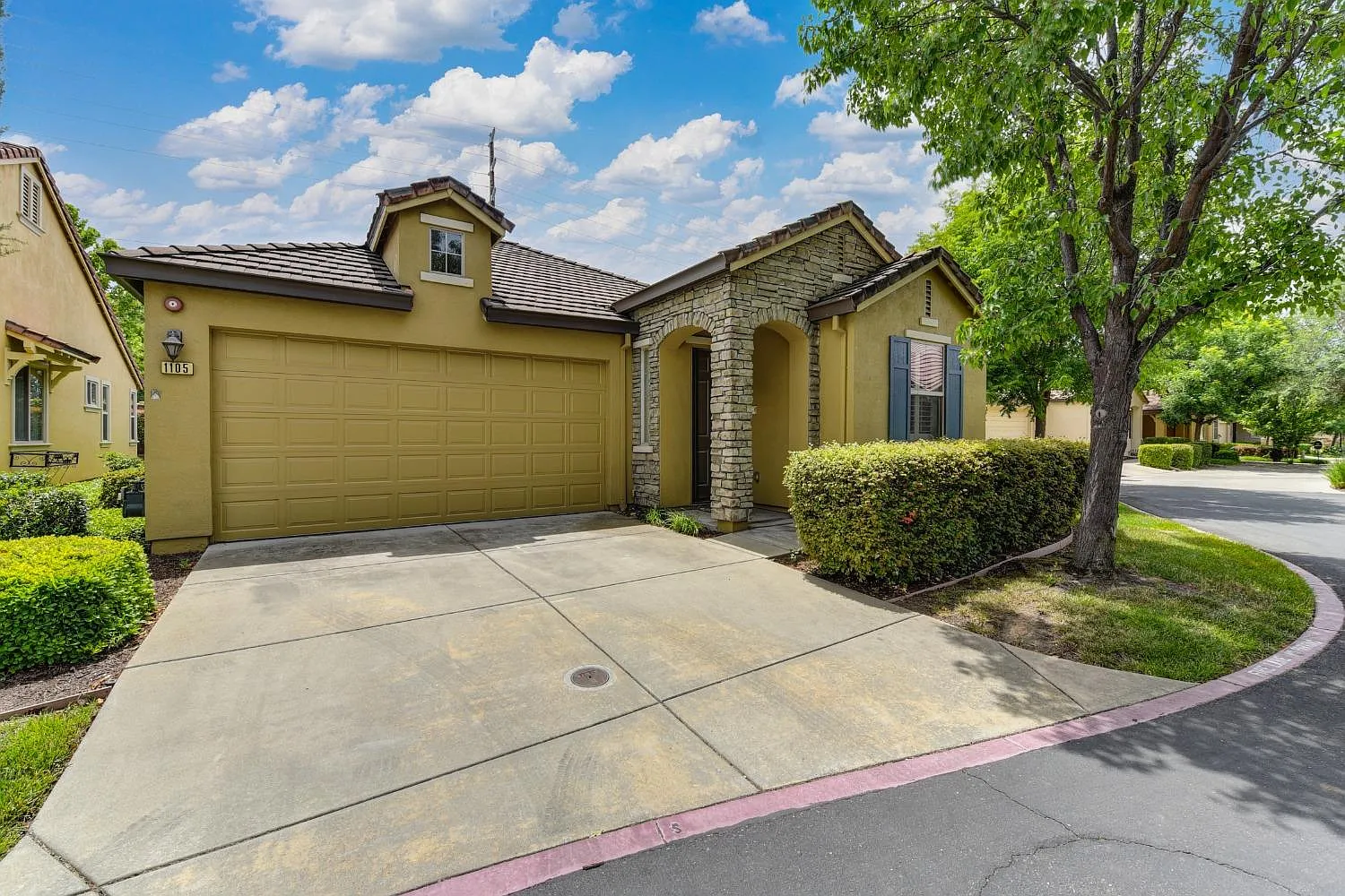 1105 Marseille Ln photo 1