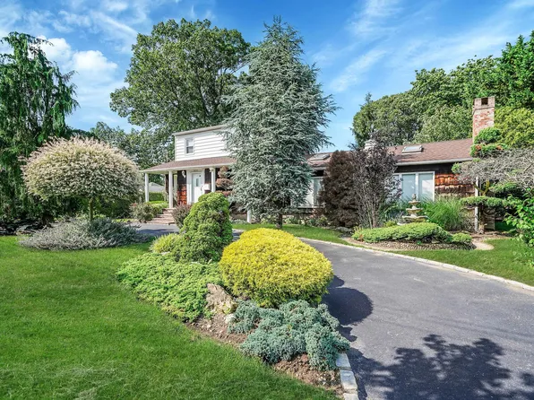 2137 Village Drive, East Meadow, NY 11554