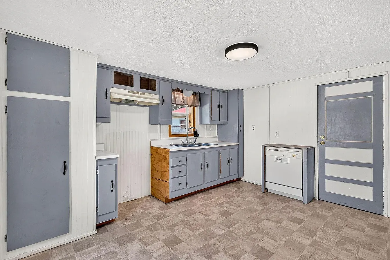 2 bed, 912 sqft, $1,250 — Photo 2
