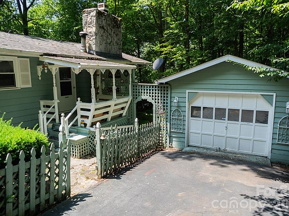 2nd image of 104 Ash Dr