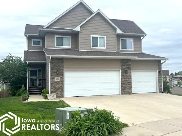 1009 Pine Brooke Ct, Clear Lake, IA 50428
