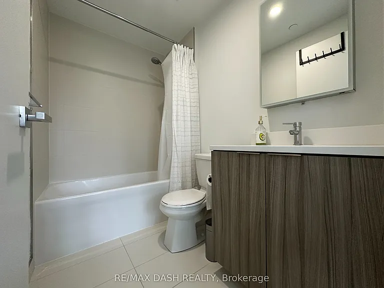 223 Saint Clair Ave W #215 — Photo 20