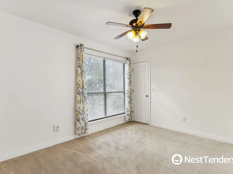 1729 Crescent Rd — Photo 22