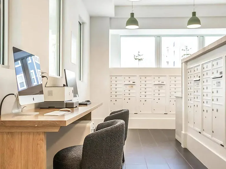 Private Mailroom with Computers
