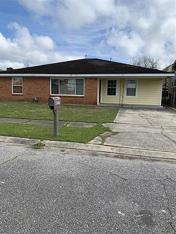 1st image of 4717 Deanne St