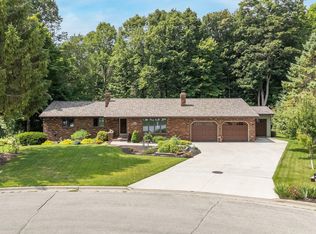 1275 Gerhardt Ln, Green Bay, WI 54313