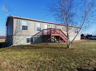 385 E Bennington Rd, Owosso, MI 48867