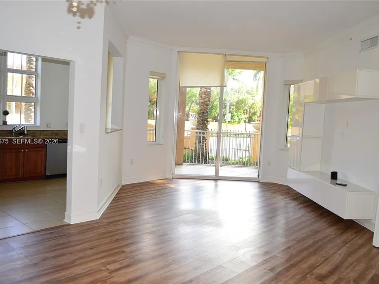 3001 NE 185th St #129 — Photo 43