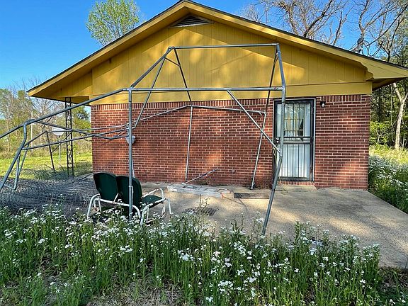 2nd image of 18 Lee 722 Rd