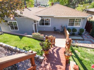 8940 Oswego St, Sunland, CA 91040